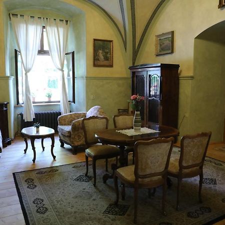 Historicke Apartmany Zelenohorska Posta Nepomuk Bagian luar foto