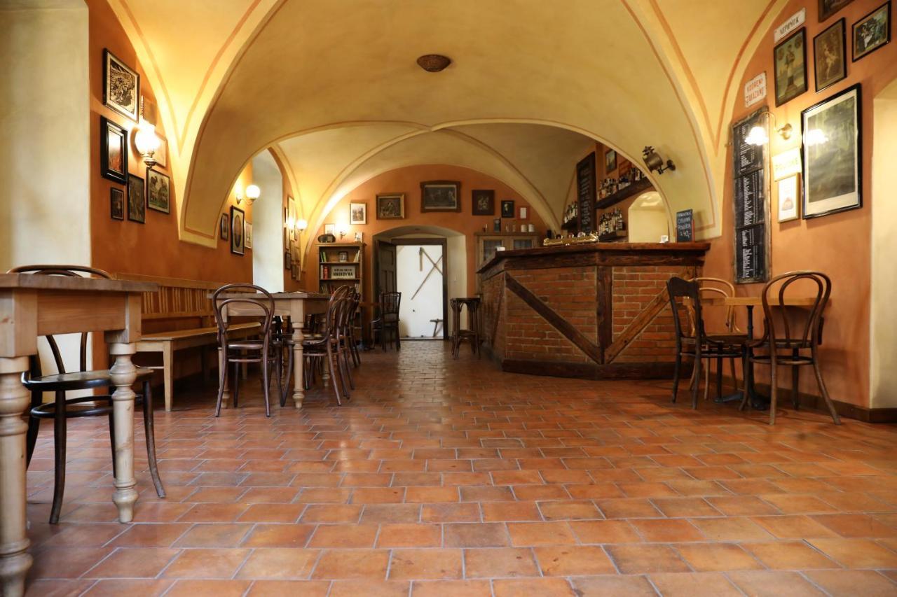Historicke Apartmany Zelenohorska Posta Nepomuk Bagian luar foto